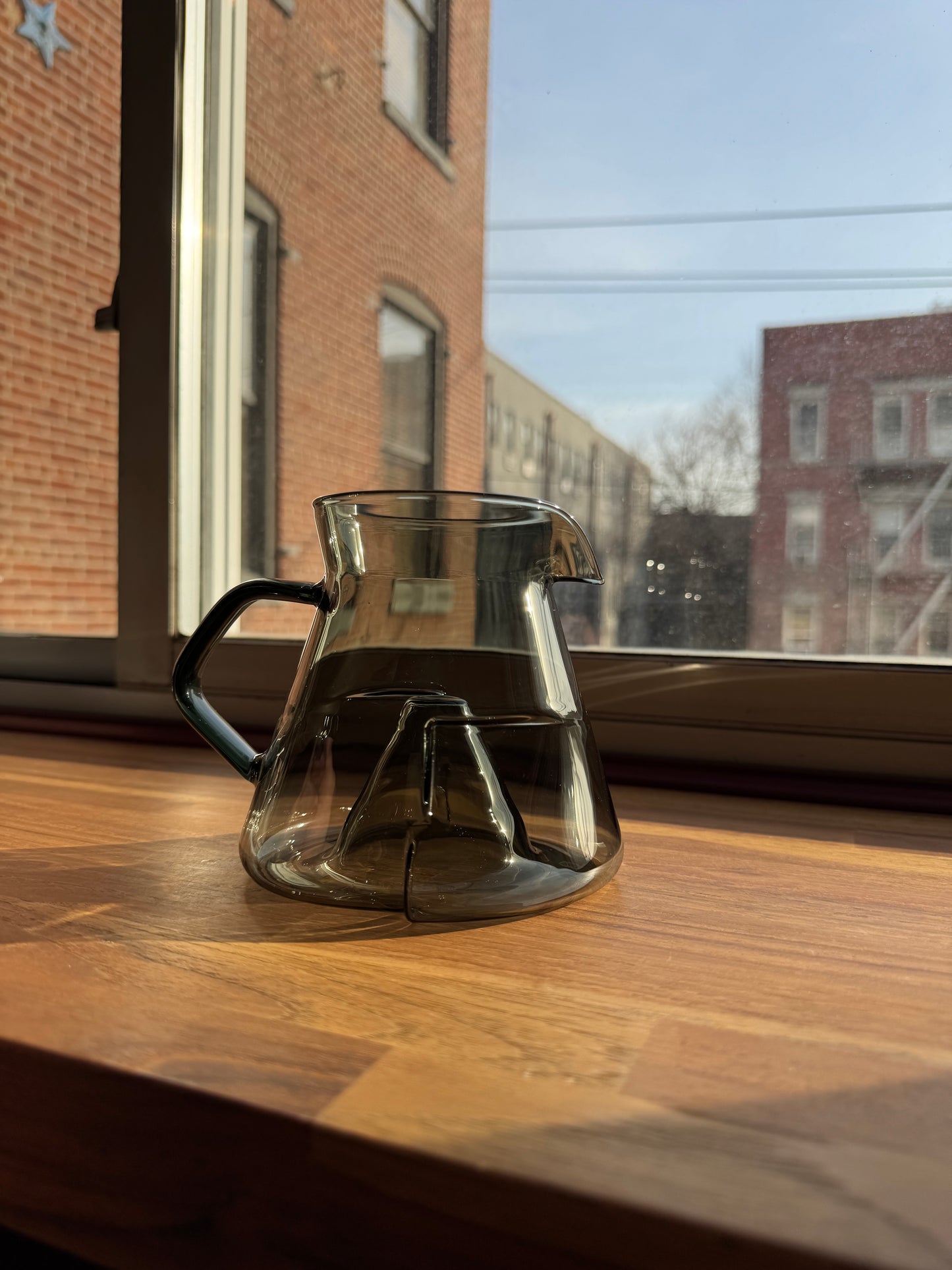 ICOSA - CYCLONE CARAFE - BLACK