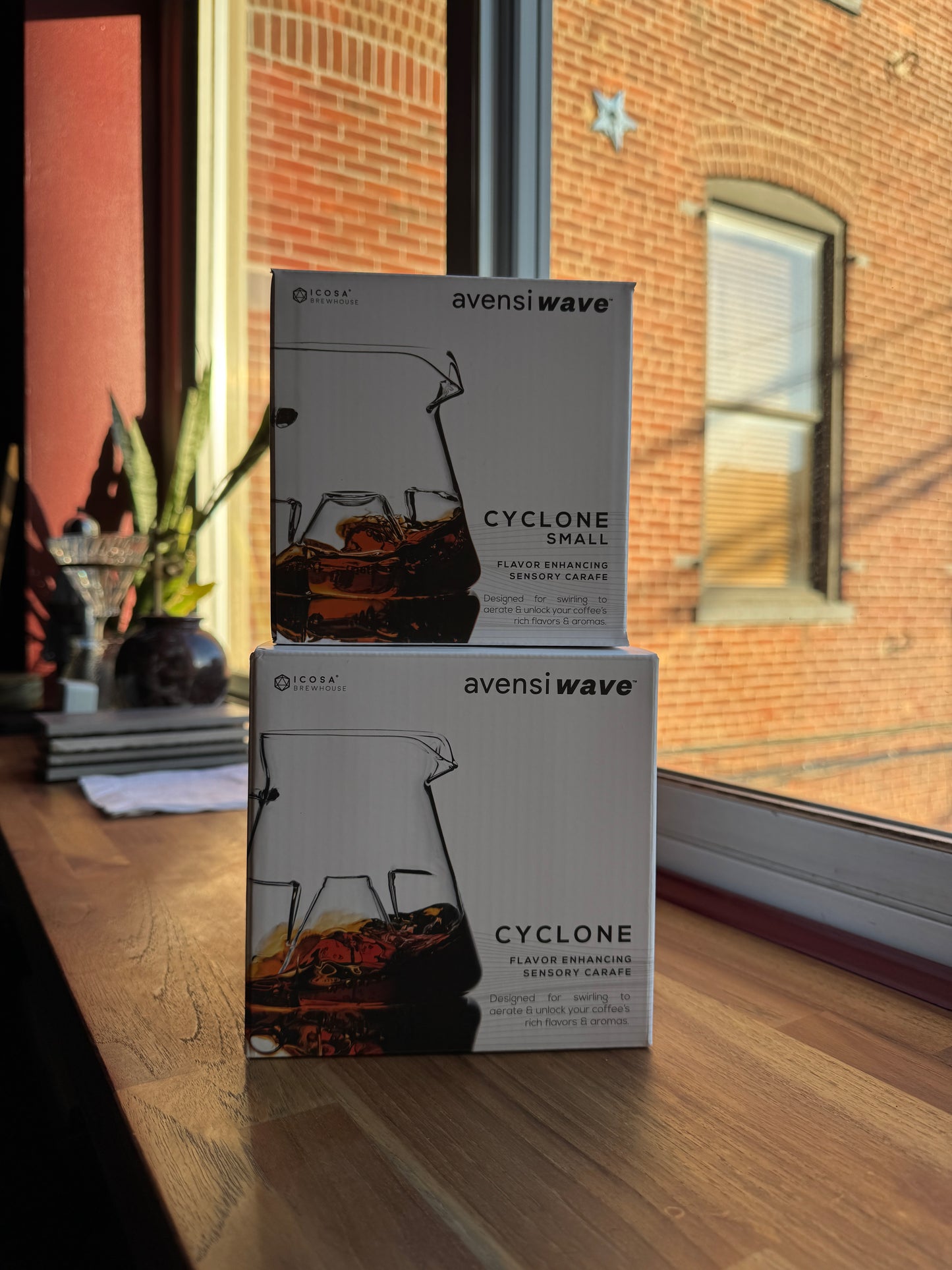 CYCLONE CARAFE - CLEAR