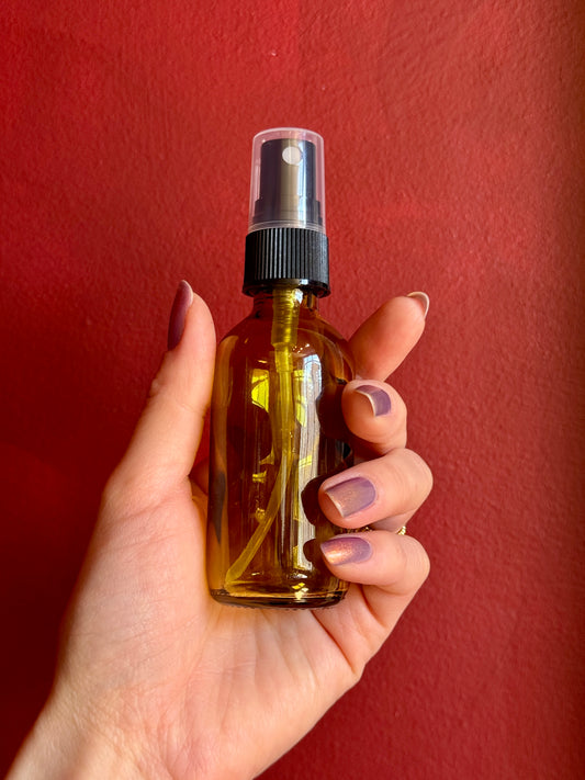 OLIVE GLASS SPRAY BOTTLE (RDT)