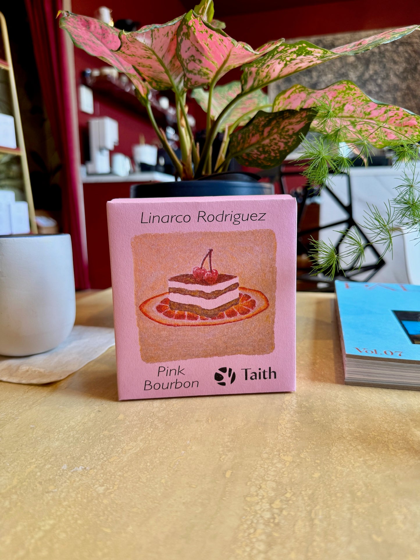 LINARCO RODRIGUEZ - PINK BOURBON, ANAEROBIC WASHED - COLOMBIA