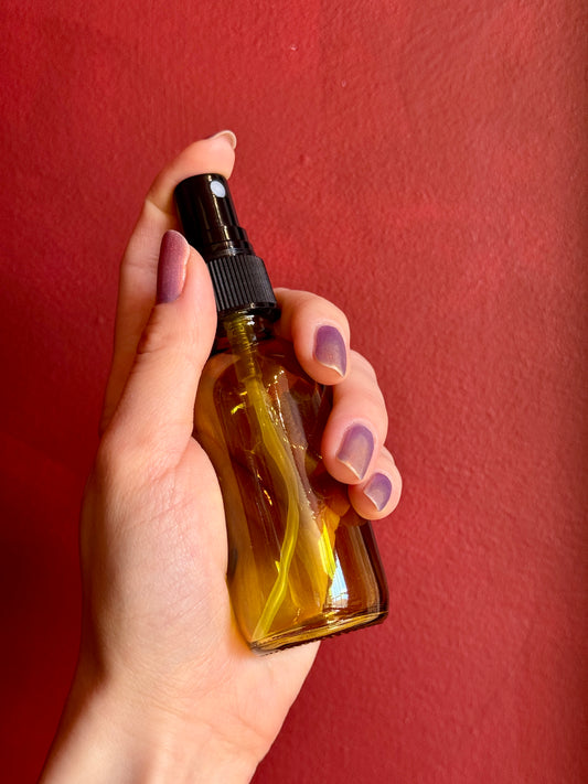 OLIVE GLASS SPRAY BOTTLE (RDT)