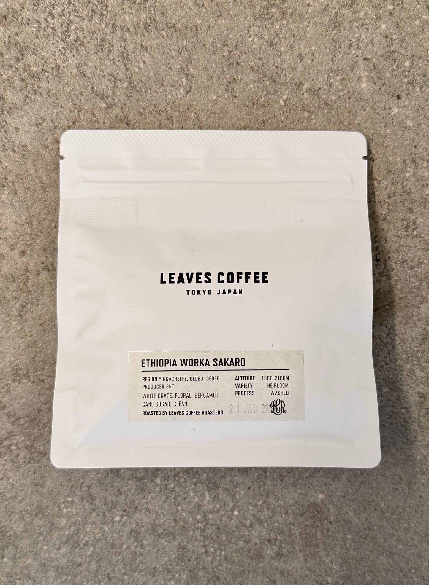 LEAVES - WORKA SAKARO